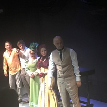 Photographs of the theatrical production, La profesión de la Sra. Warren (Miami, 2015)