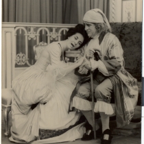 Scene from the production, "El enfermo imaginario"