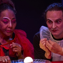 Photographs of the theatrical rehearsal, Un corazón de repente