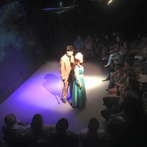 Photographs of the theatrical production, La profesión de la Sra. Warren (Miami, 2015)