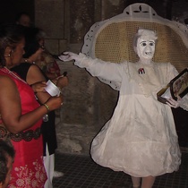 Photograph of the performance, "Islas flotantes"