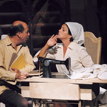 Photographs of the theatrical production, Aire frío (Miami, 2009)