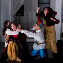 Photographs of the production, "Los cuentos de Canterbury"