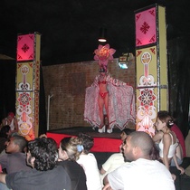 Photograph of the production, "Café teatro La Siempreviva"