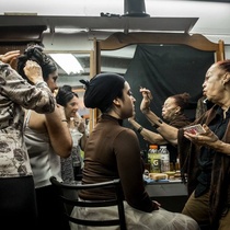 Photographs of the production, "La noche de las tríbadas".