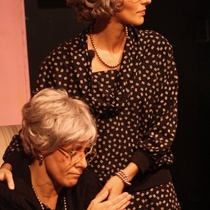 Photographs of the theatrical production, Viejas, vírgenes y putas (Miami, 2015)