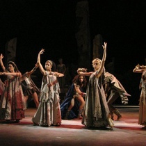 Photographs of the Production, "Los siete contra Tebas"