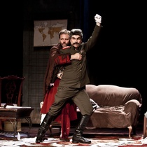 Photographs of a rehearsal for the theatrical production, Cartas de amor a Stalin