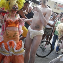 Mariela Brito, Eduardo Martínez in the performance, "La tempestad y la calma"