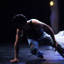 Photographs of a rehearsal for the theatrical production, Talco, un drama de tocador