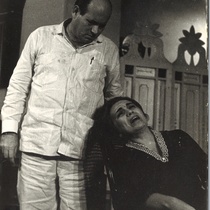 Photograph of the theatrical production, El robo del cochino