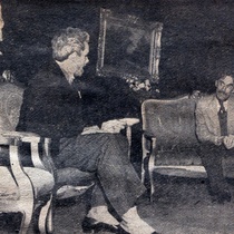 Press clippings of the production, "Un día de octubre" (Havana, 1949)