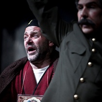 Photographs of a rehearsal for the theatrical production, Cartas de amor a Stalin