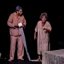 Photographs of rehearsal for the theatrical production, Dos viejos pánicos