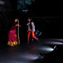 Photographs of the production, "Los cuentos de Canterbury"