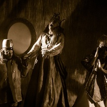 Photographs of the production, "La orgía"