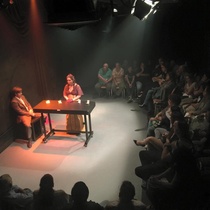 Photographs of the theatrical production, La profesión de la Sra. Warren (Miami, 2015)