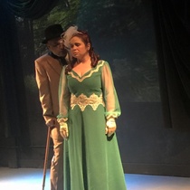 Photographs of the theatrical production, La profesión de la Sra. Warren (Miami, 2015)