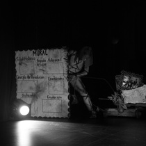 Photograph of the production, "Rapsodia para el mulo"