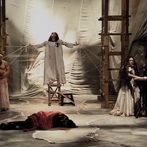 Photographs of the theatrical production, Parece Blanca