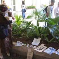 Photograph of the performance, "Enriqueta al debate intelectual"