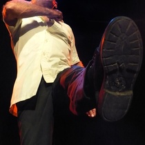 Photograph of Nelson González in the theatrical production, Cheo Malanga