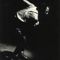 Photograph of Julio Medina in the production, "Fabriles"