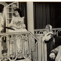 Scene from the production, "El enfermo imaginario"