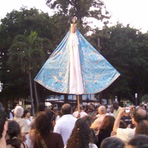 Photograph of the procession, "A la eterna memoria"