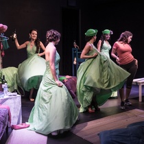 Photograph of the Production, "Las más lindas de la fiesta"