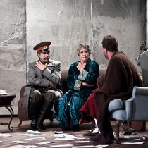 Photographs of a rehearsal for the theatrical production, Cartas de amor a Stalin