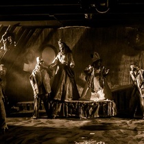 Photographs of the production, "La orgía"