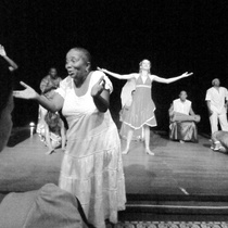 Photograph of Fatima Patterson and her group, Estudio Teatral Macubá