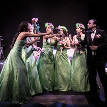 Photograph of the Production, "Las más lindas de la fiesta"