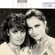 Mirtha Ibarra and Micheline Calvert in the television series, Esperaré que crezcas