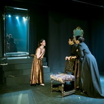 Photograph of the Production, "Las últimas criadas"