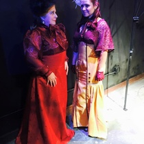 Photographs of the theatrical production, La profesión de la Sra. Warren (Miami, 2015)