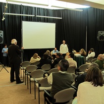 Photographs of the conference, Protagonistas de las 60 en el teatro cubano