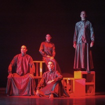 Photographs of the theatrical production, Historia sobre el camino