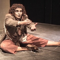 Photographs of the theatrical production, El enano en la botella