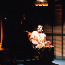 Photograph of Déxter Cápiro (Vicente) in the production, “El no”