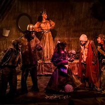 Photographs of the production, "La orgía"