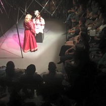 Photographs of the theatrical production, La profesión de la Sra. Warren (Miami, 2015)