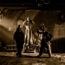 Photographs of the production, "La orgía"