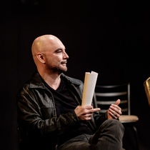 Photograph of the Reading, "Ifigenia Inmóvil"