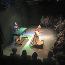 Photographs of the theatrical production, La profesión de la Sra. Warren (Miami, 2015)