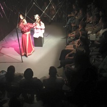 Photographs of the theatrical production, La profesión de la Sra. Warren (Miami, 2015)