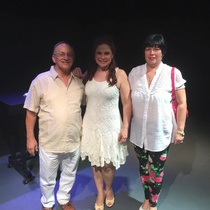 Photographs of the theatrical production, La profesión de la Sra. Warren (Miami, 2015)