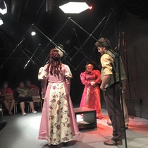 Photographs of the theatrical production, La profesión de la Sra. Warren (Miami, 2015)