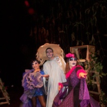 Photographs of the theatrical production, Alas de primavera (color)